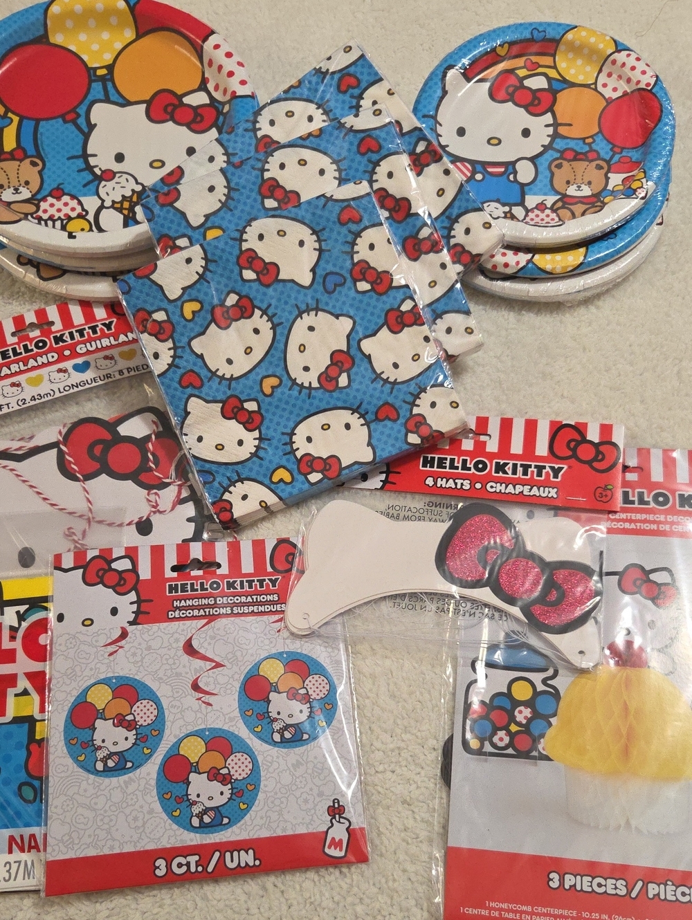NWT HELLO KITTY BIRTHDAY PARTY PACK